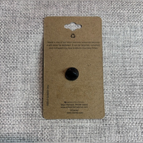 Disney Lilo & Stitch Floral Circle Stitch Portrait Enamel Pin - Picture 3 of 3